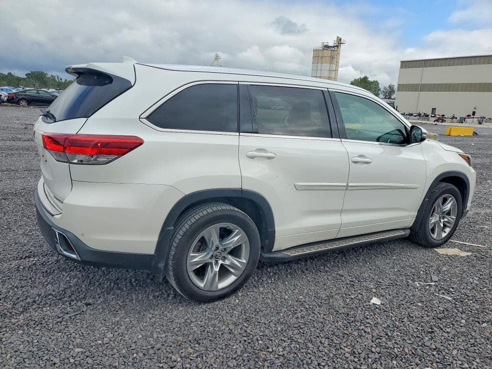 2017 TOYOTA HIGHLANDER LIMITED 3