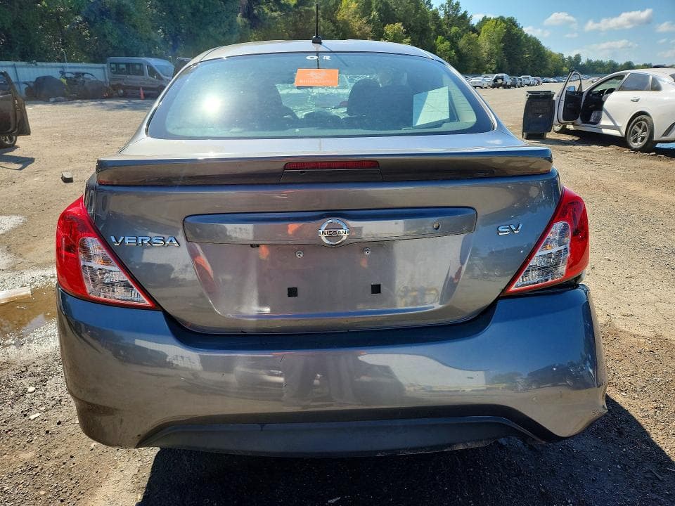 2019 NISSAN VERSA SV 6