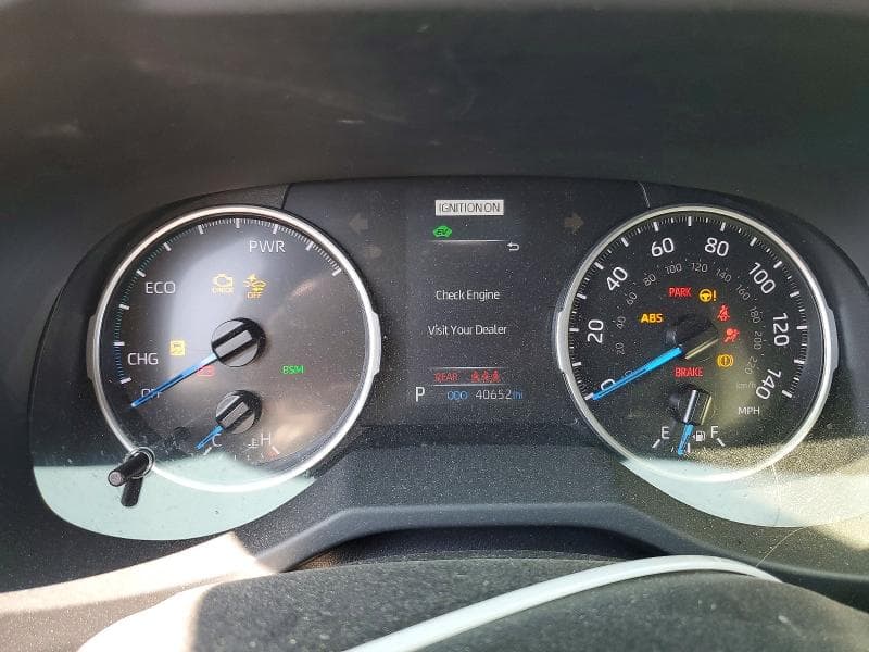 2022 TOYOTA RAV4 SE 9