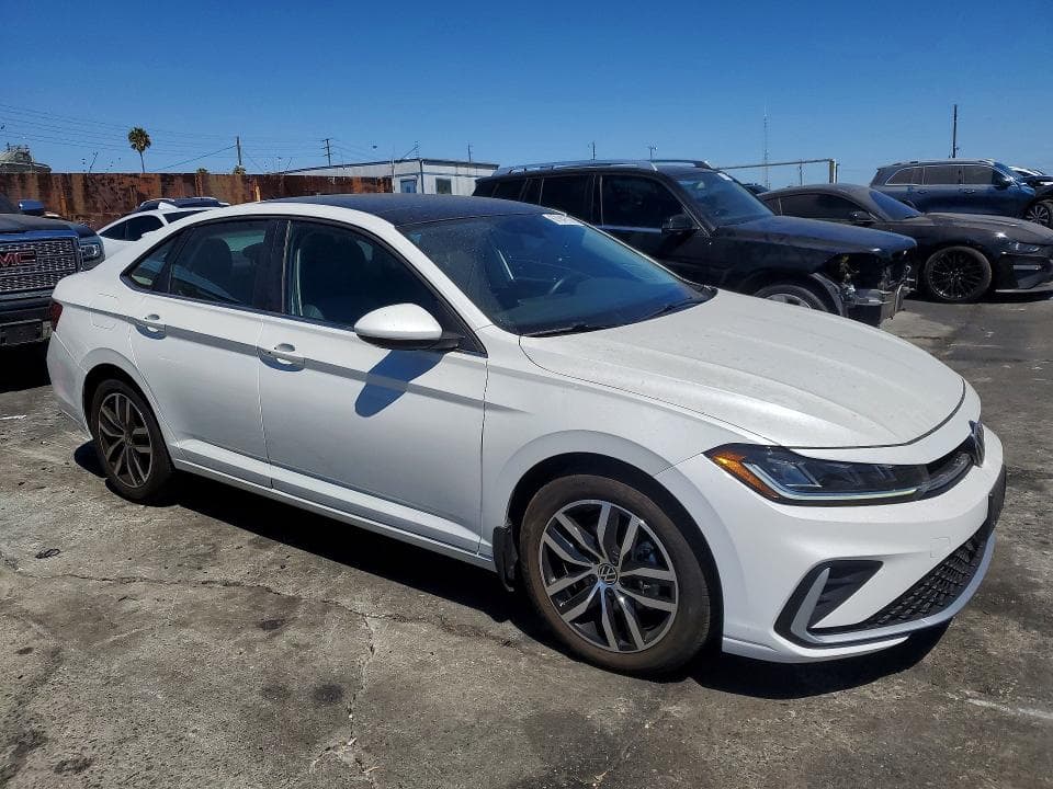 2025 VOLKSWAGEN JETTA SE 4