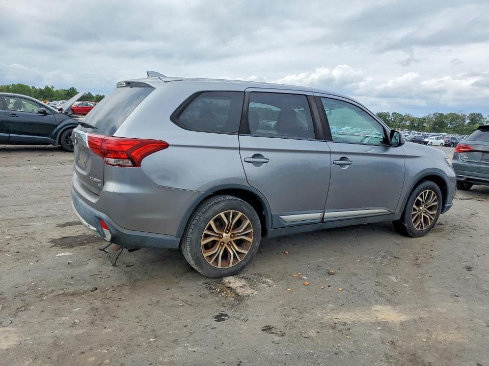 2018 MITSUBISHI OUTLANDER SE 3