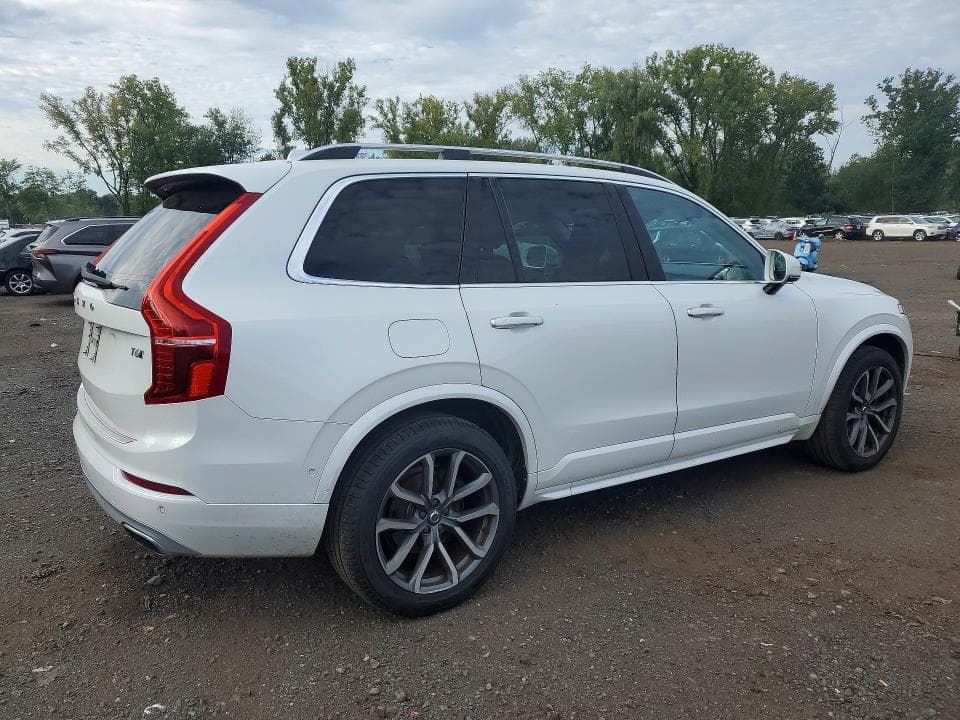 2017 VOLVO XC90 T6 3