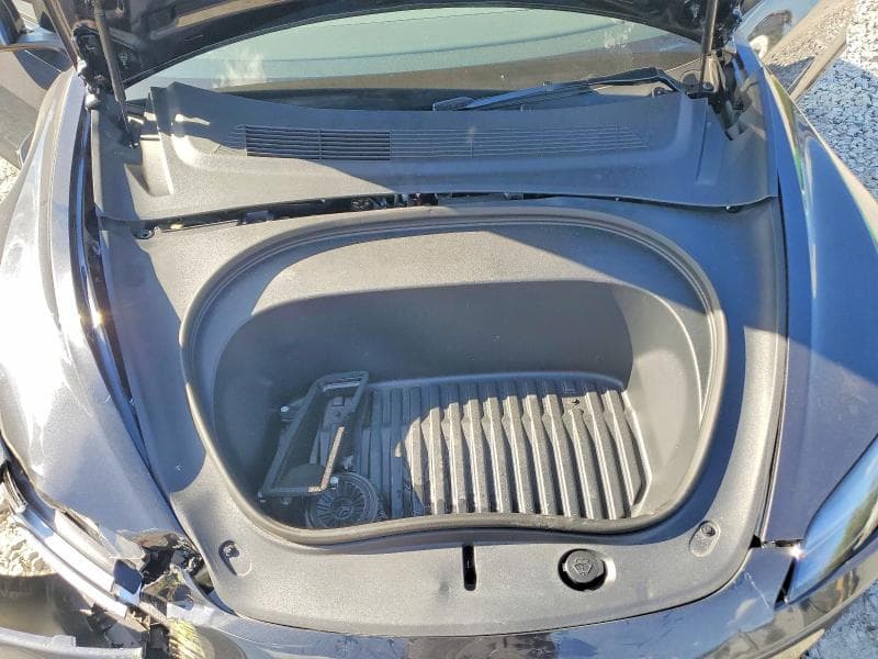 2026 TESLA MODEL 3 11