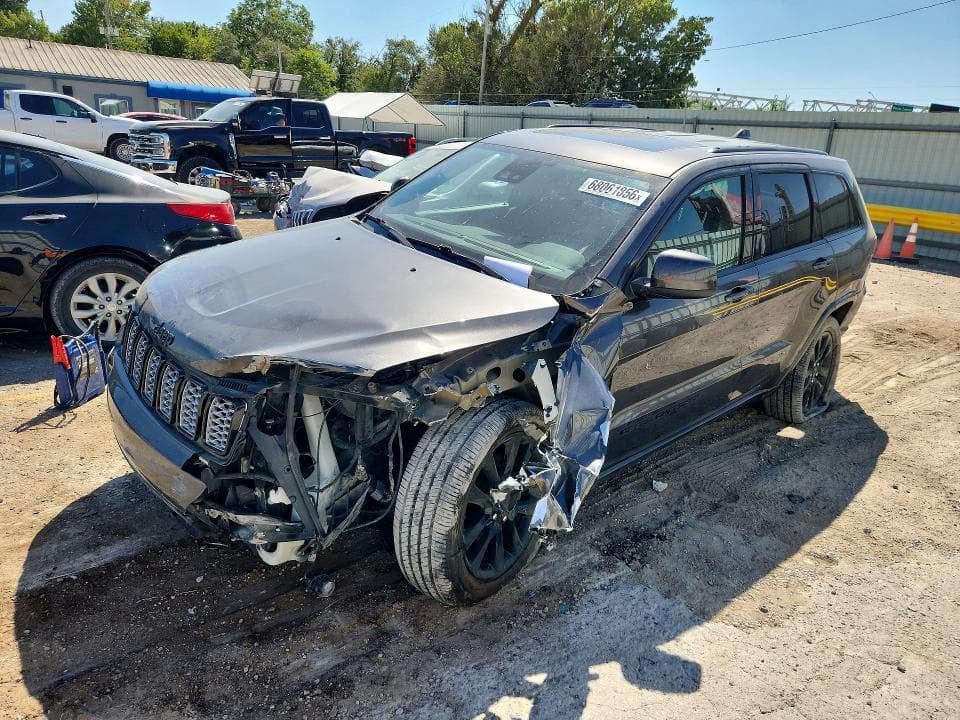 2020 JEEP GRAND CHEROKEE LAREDO - 1