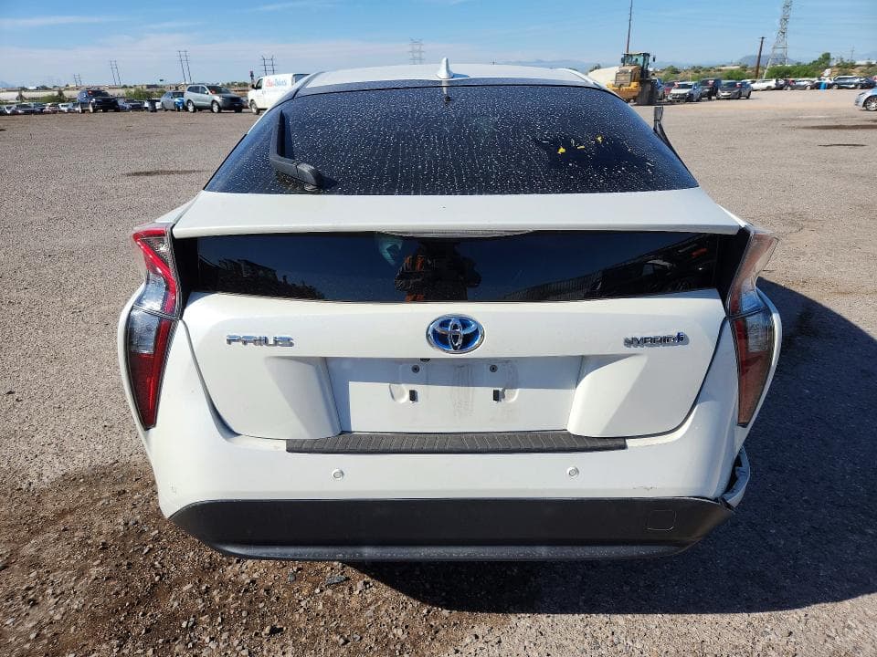 2018 TOYOTA PRIUS THREE 6