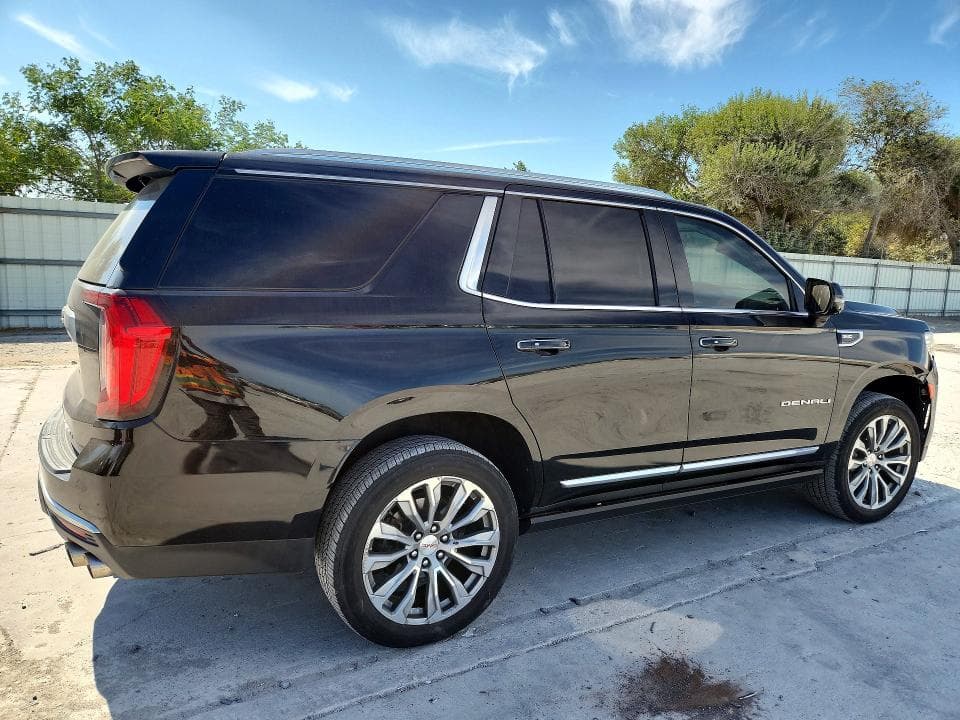 2021 GMC YUKON DENALI 3