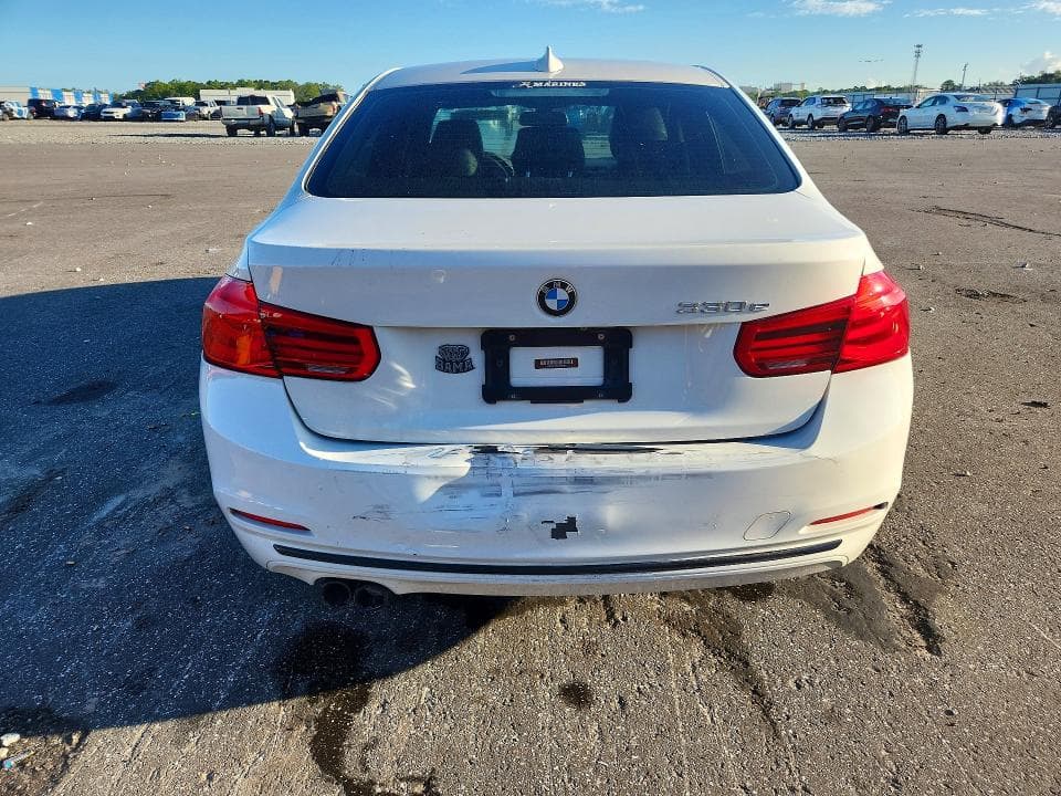 2018 BMW 330E 6