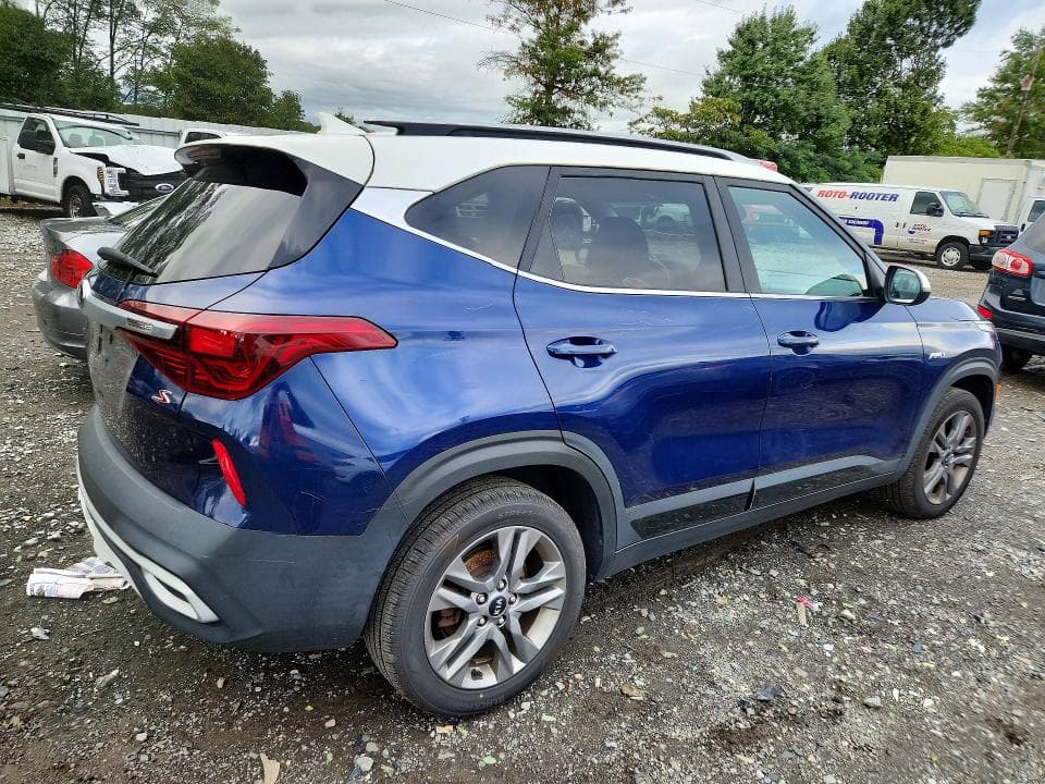 2021 KIA SELTOS S 3