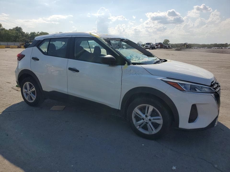 2024 NISSAN KICKS S 4
