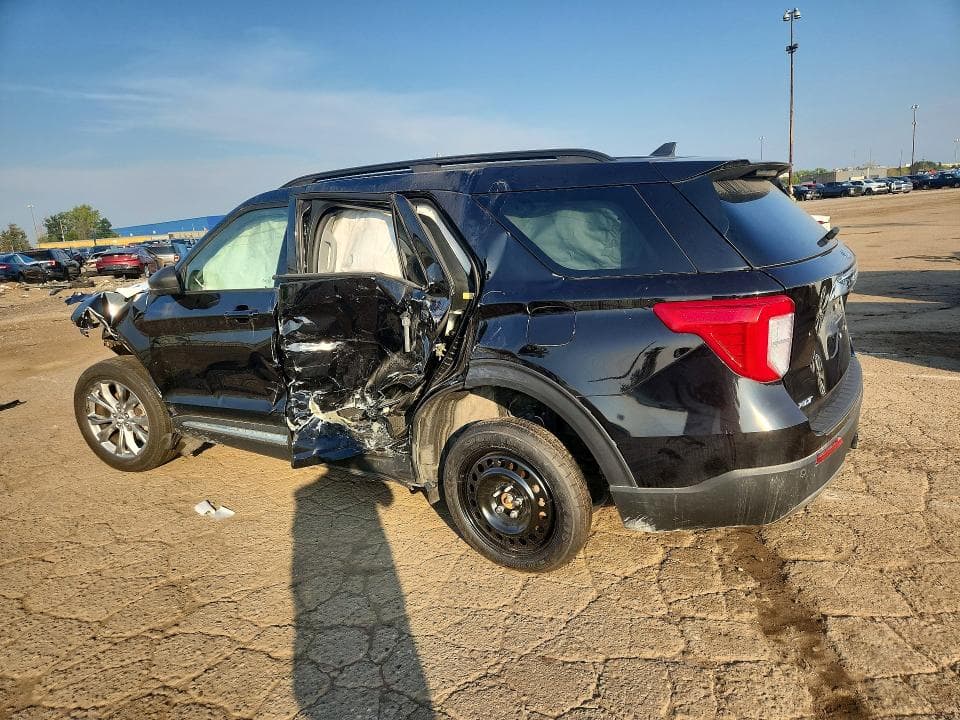 2023 FORD EXPLORER XLT 2