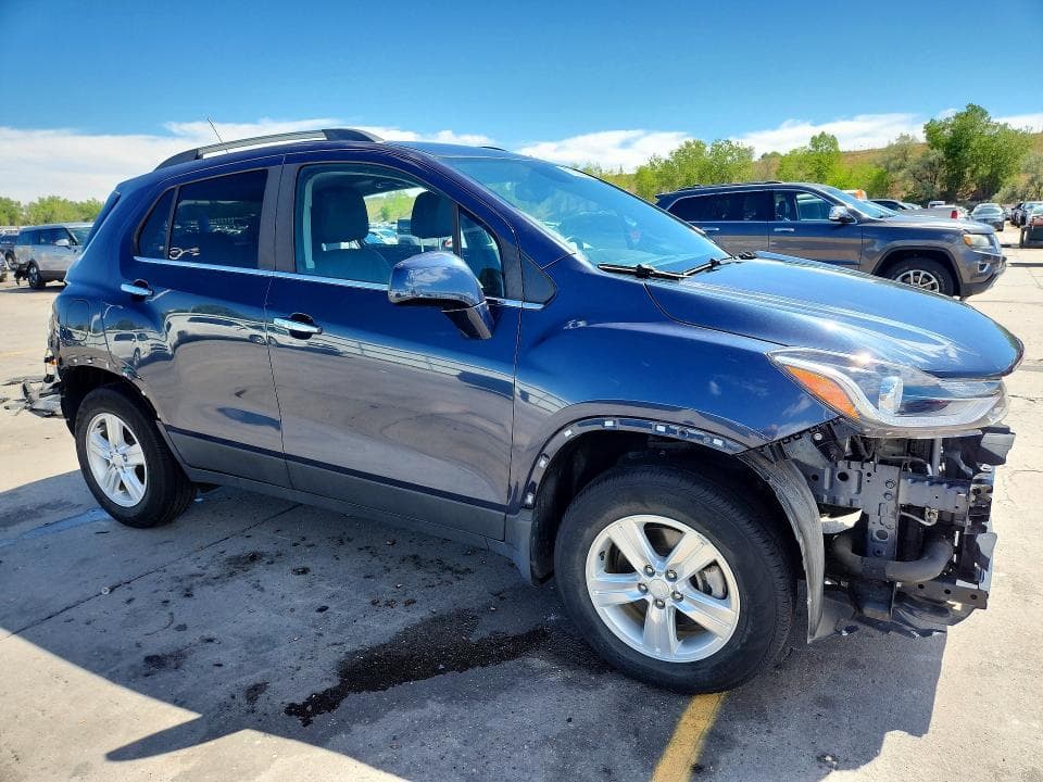 2019 CHEVROLET TRAX 1LT 4