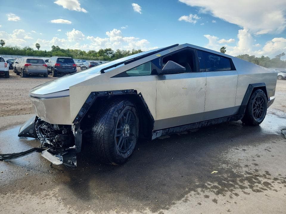 2026 TESLA CYBERTRUCK