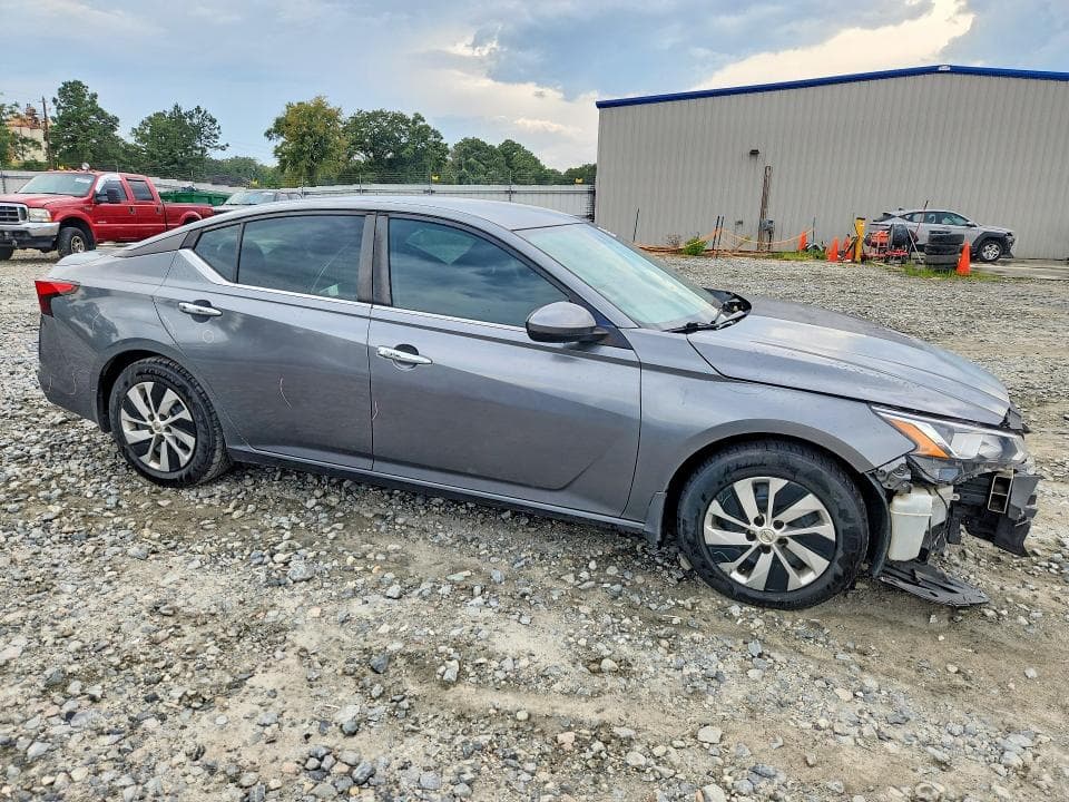 2019 NISSAN ALTIMA S 4