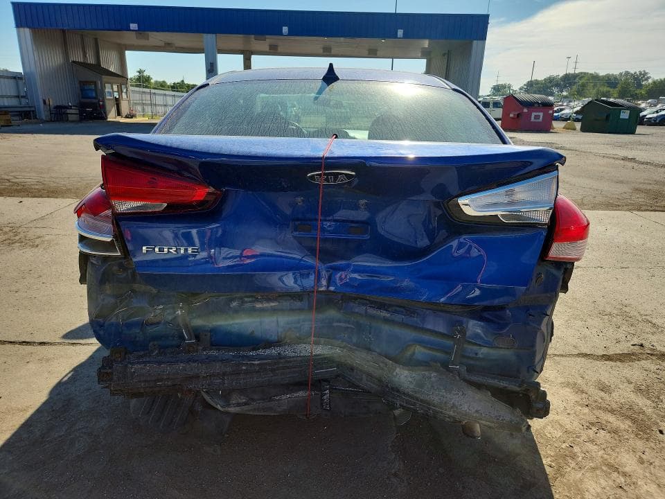 2017 KIA FORTE LX 6