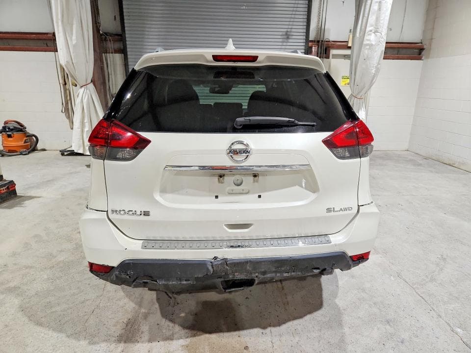 2017 NISSAN ROGUE SL 6