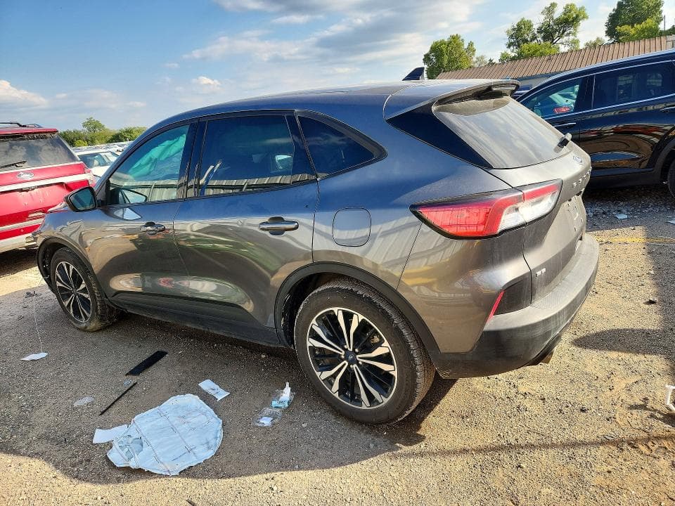 2022 FORD ESCAPE SE 2