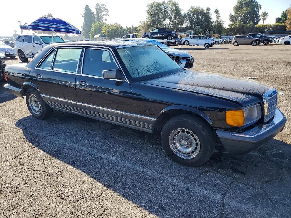 1983 MERCEDES-BENZ 380 SEL 4