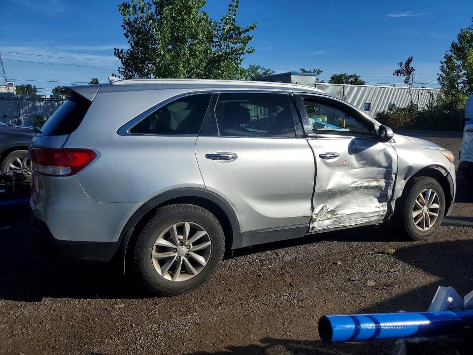 2017 KIA SORENTO LX 3