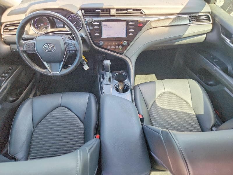 2020 TOYOTA CAMRY SE 8
