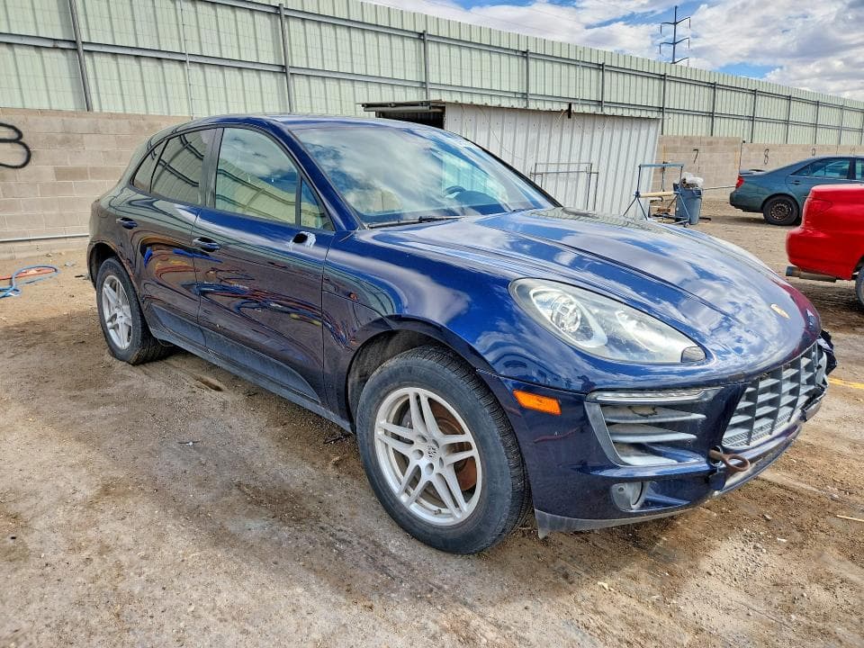 2018 PORSCHE MACAN 4