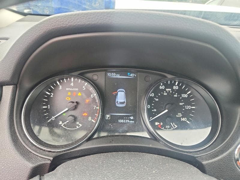 2017 NISSAN ROGUE SV 9