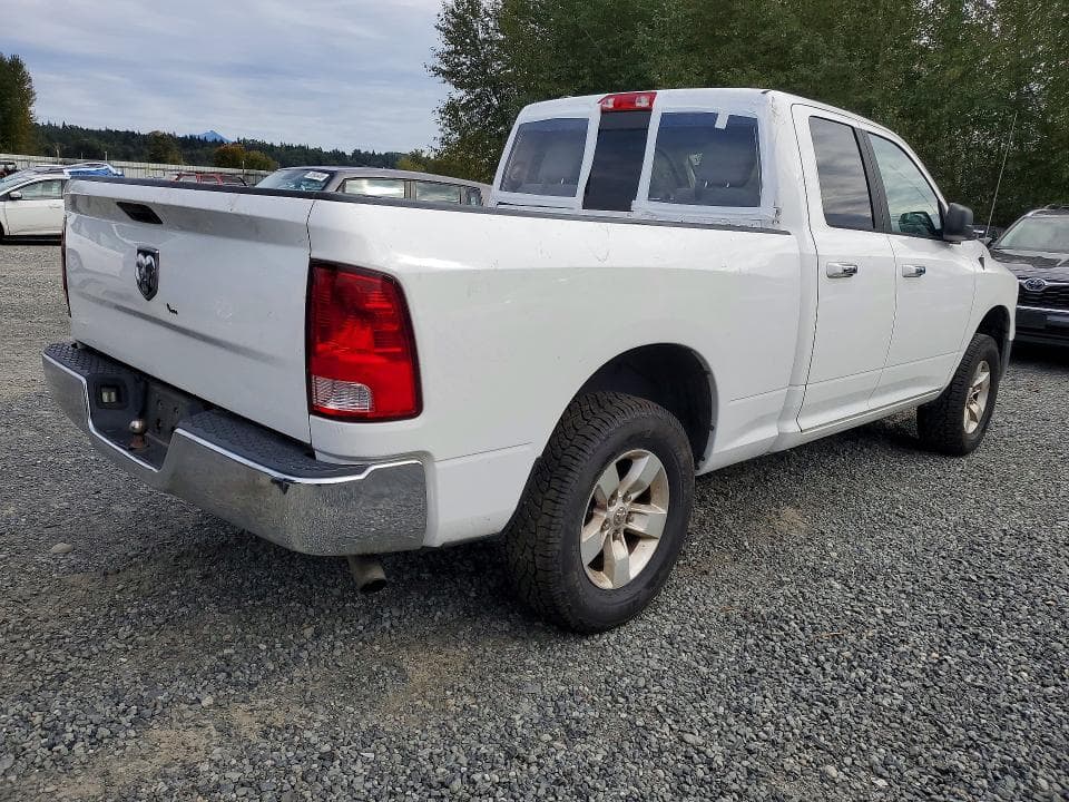 2017 RAM 1500 SLT 3