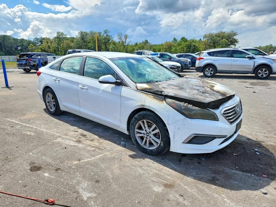 2017 HYUNDAI SONATA SE 4