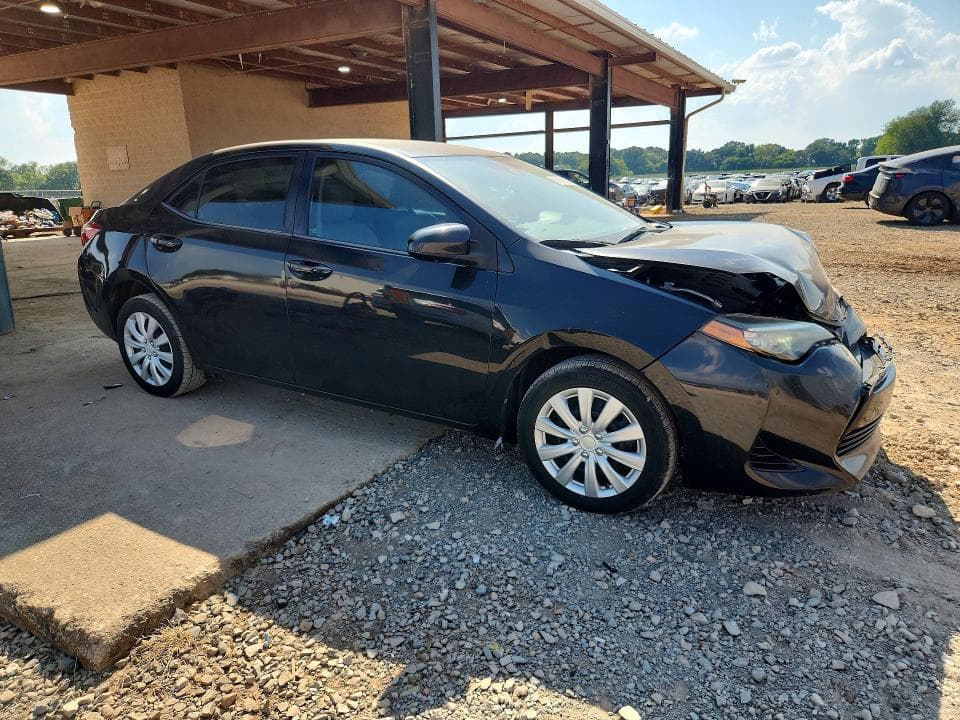 2017 TOYOTA COROLLA LE 4