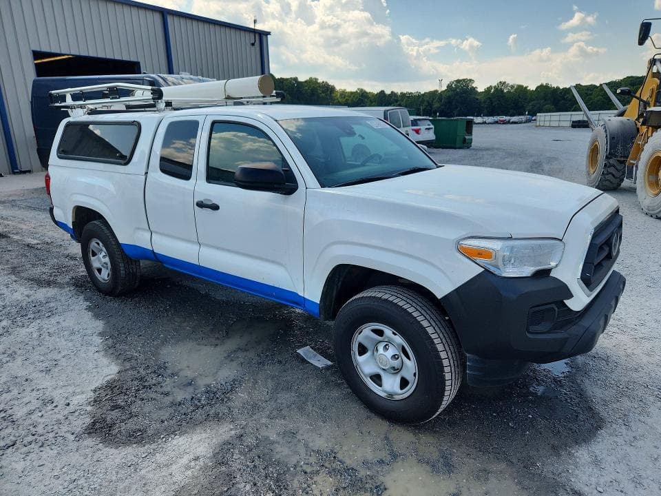 2023 TOYOTA TACOMA SR 4