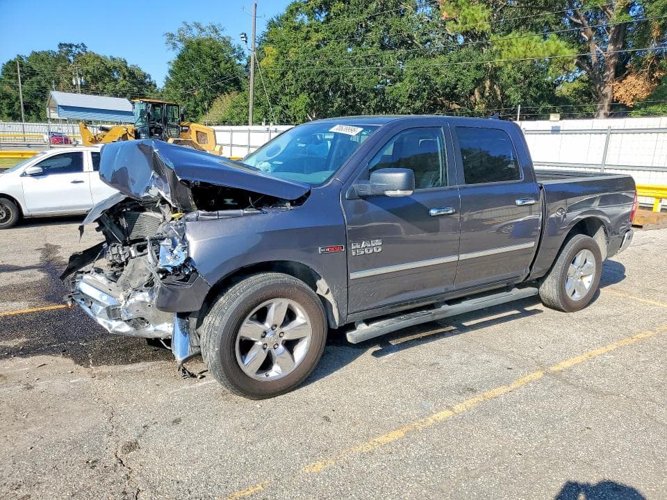2018 RAM 1500 SLT - 1