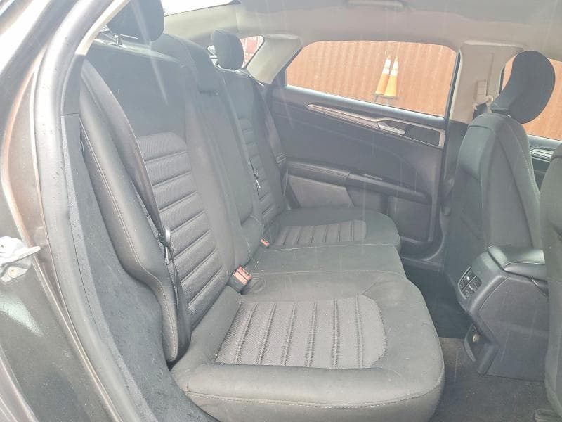 2017 FORD FUSION SE 10