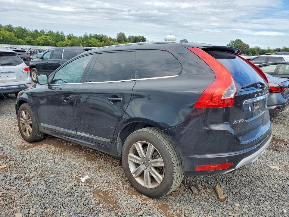 2017 VOLVO XC60 T5 DYNAMIC 2