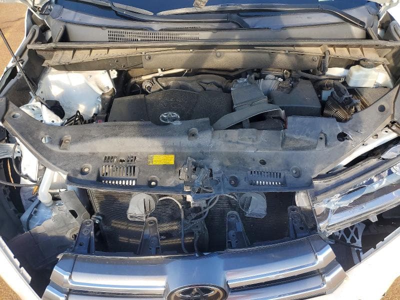 2017 TOYOTA HIGHLANDER LIMITED 12