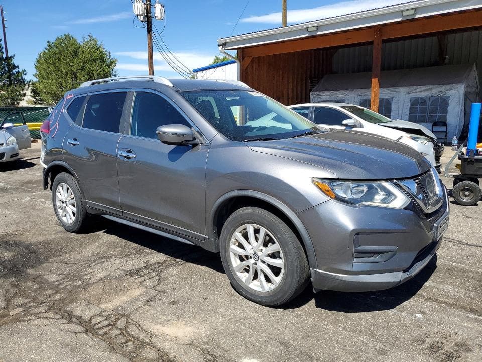 2017 NISSAN ROGUE SV 4