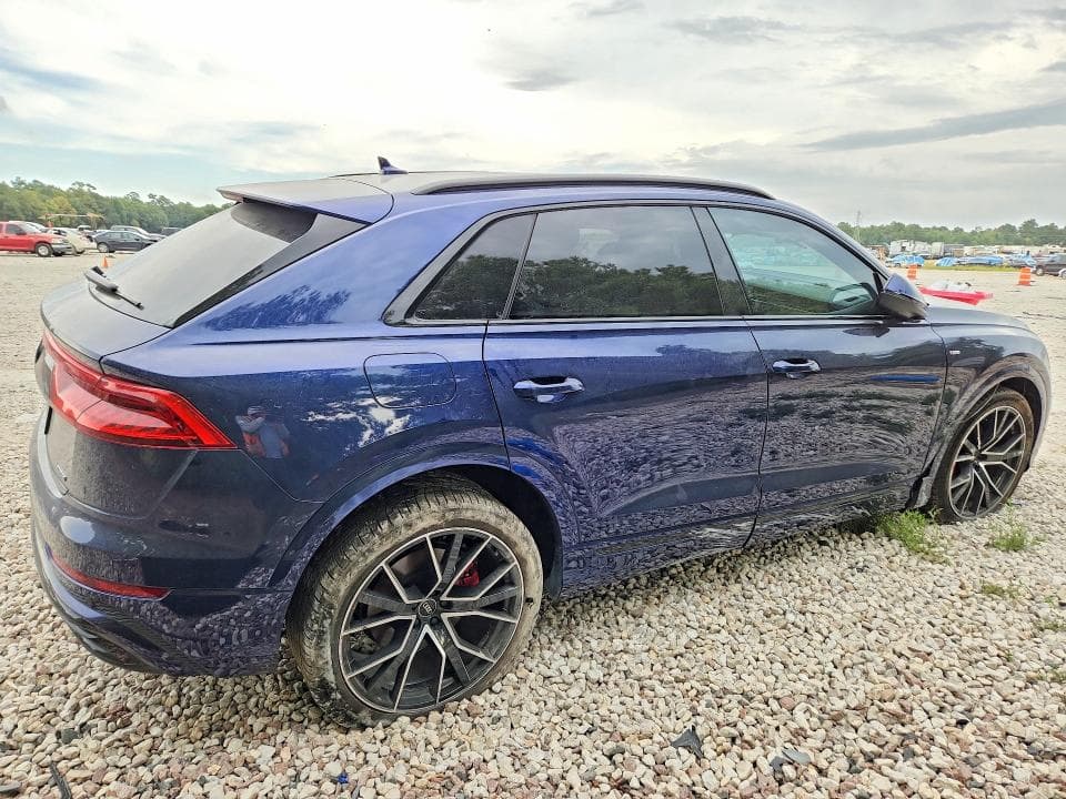 2021 AUDI Q8 PRESTIGE S-LINE 3