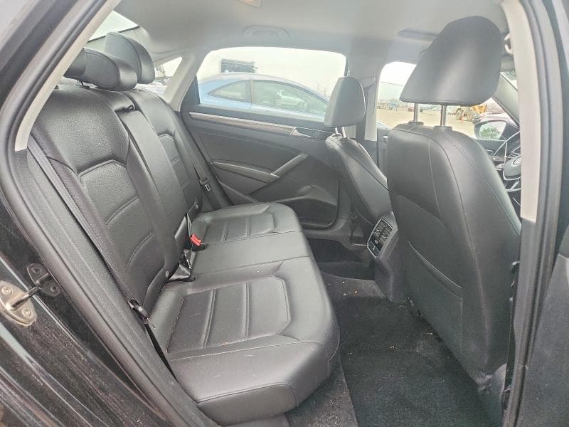 2017 VOLKSWAGEN PASSAT SE 10