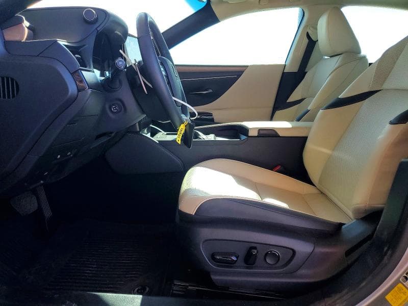 2025 LEXUS ES 300H BASE 7
