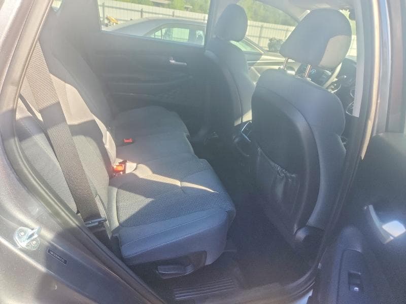 2019 HYUNDAI SANTA FE SE 11