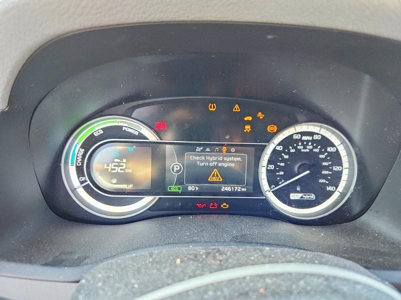 2017 KIA NIRO LX 9