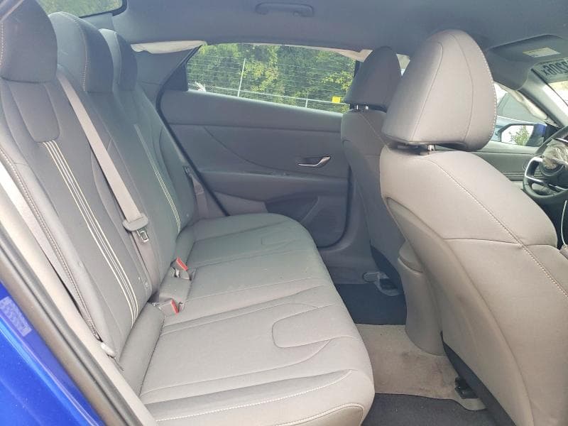2023 HYUNDAI ELANTRA SEL 10