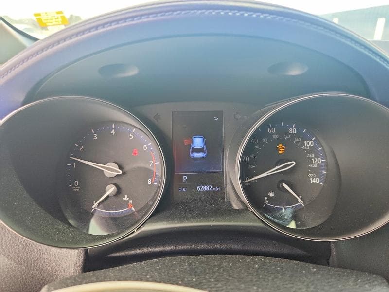 2020 TOYOTA C-HR XLE 9