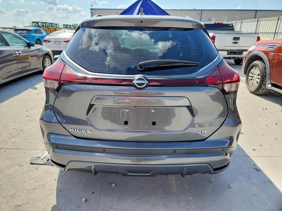 2023 NISSAN KICKS SR 6