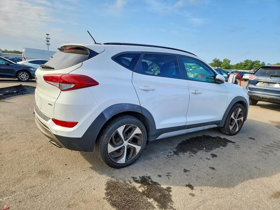 2017 HYUNDAI TUCSON VALUE 3