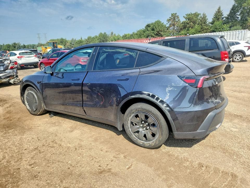 2026 TESLA MODEL Y 2
