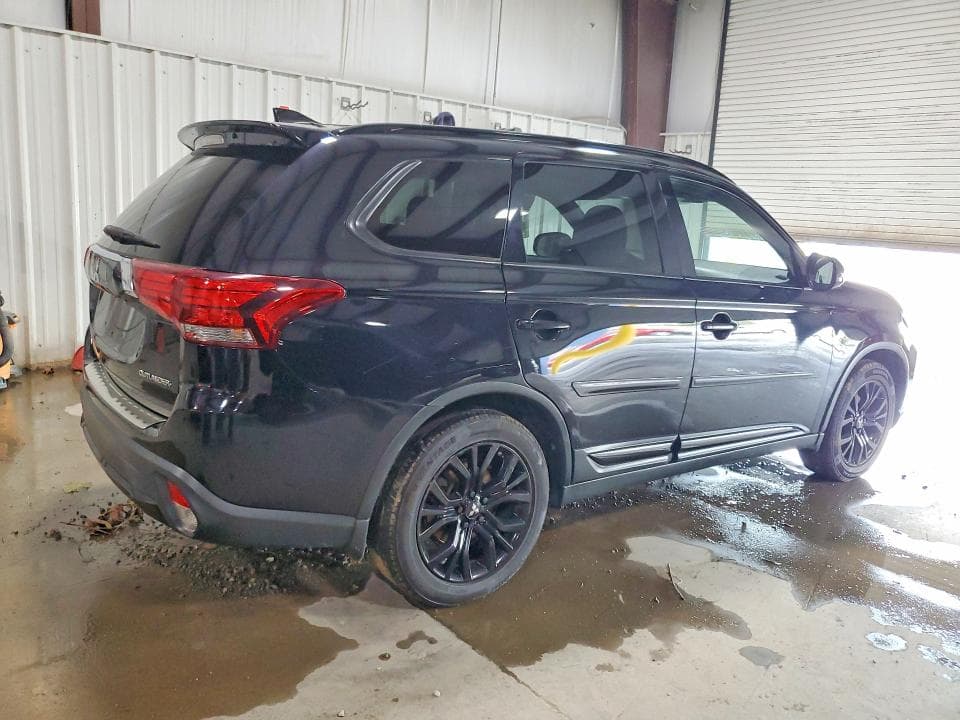 2018 MITSUBISHI OUTLANDER SE 3