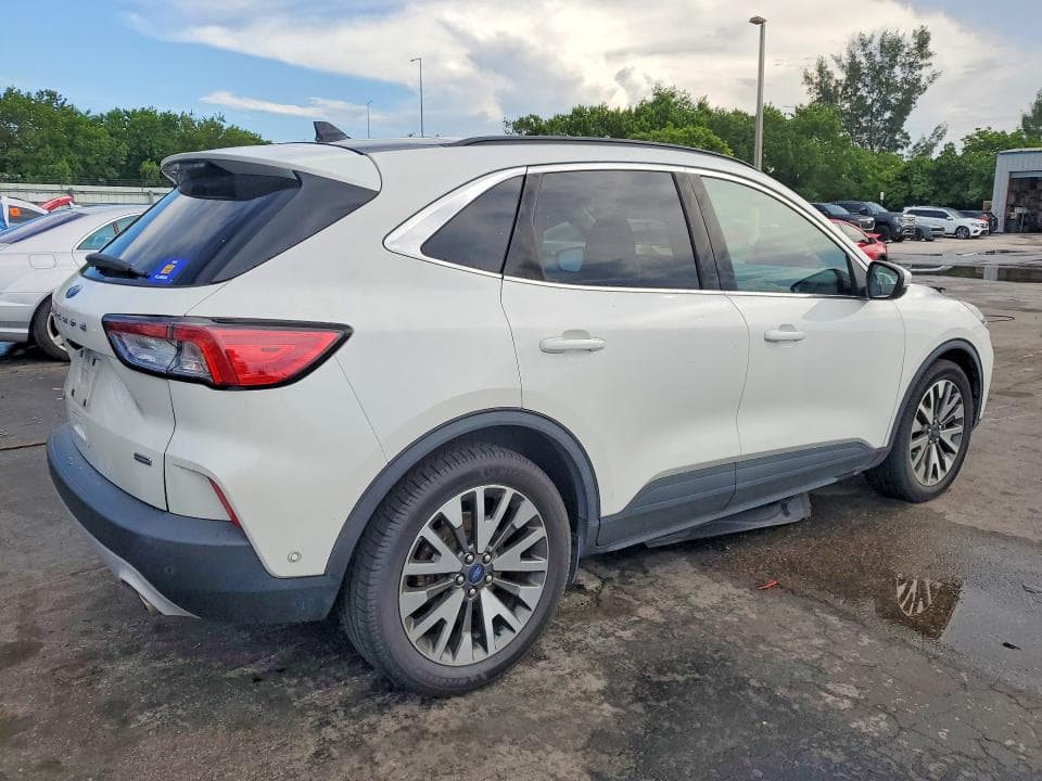 2020 FORD ESCAPE TITANIUM 3