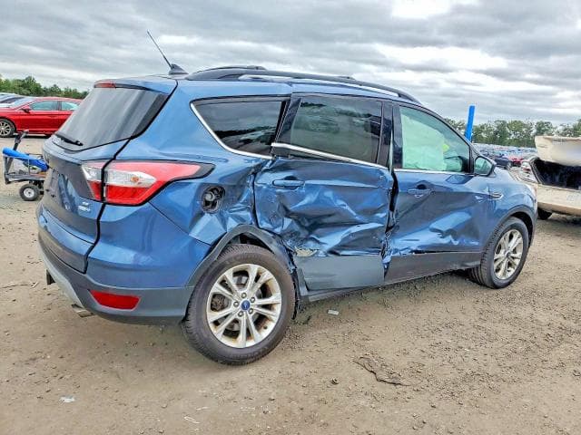 2018 FORD ESCAPE SE 3