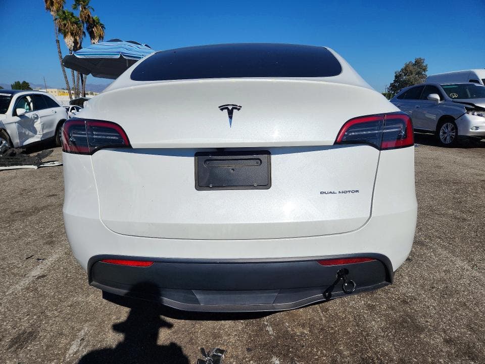 2023 TESLA MODEL Y 6