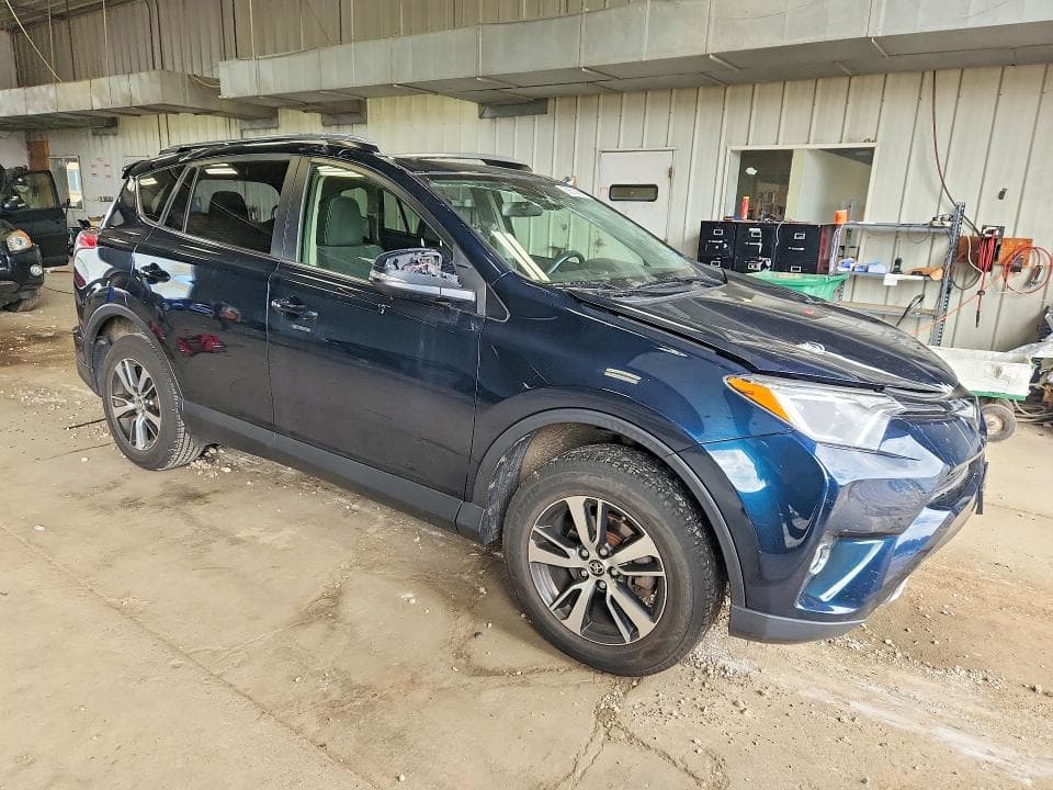 2018 TOYOTA RAV4 XLE 4