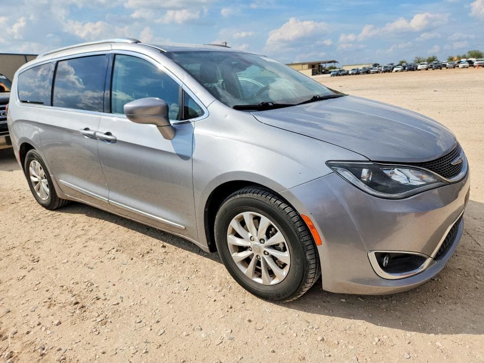 2018 CHRYSLER PACIFICA TOURING L 4